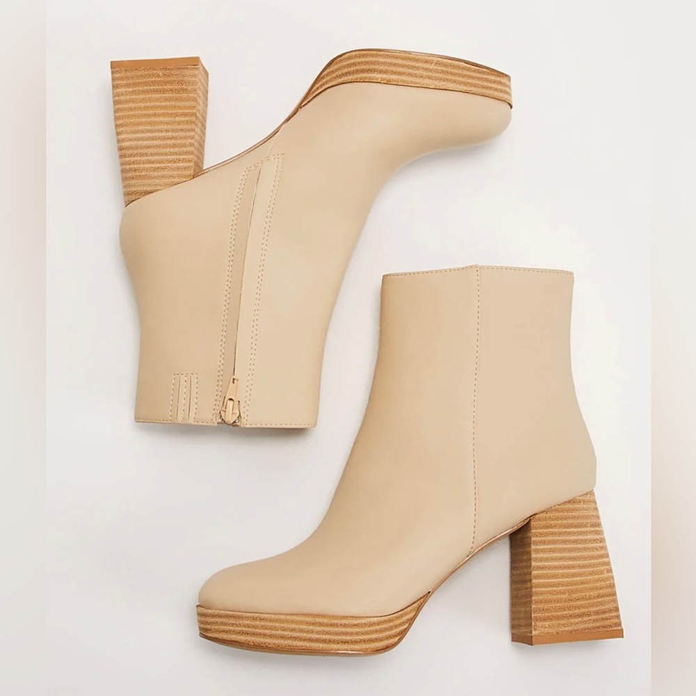 White heel boots